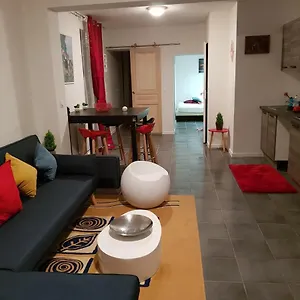 appartement-moderne-roanne.hotels-rhonealpes.com/