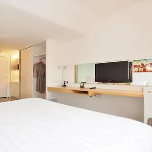 Hotel 60 West